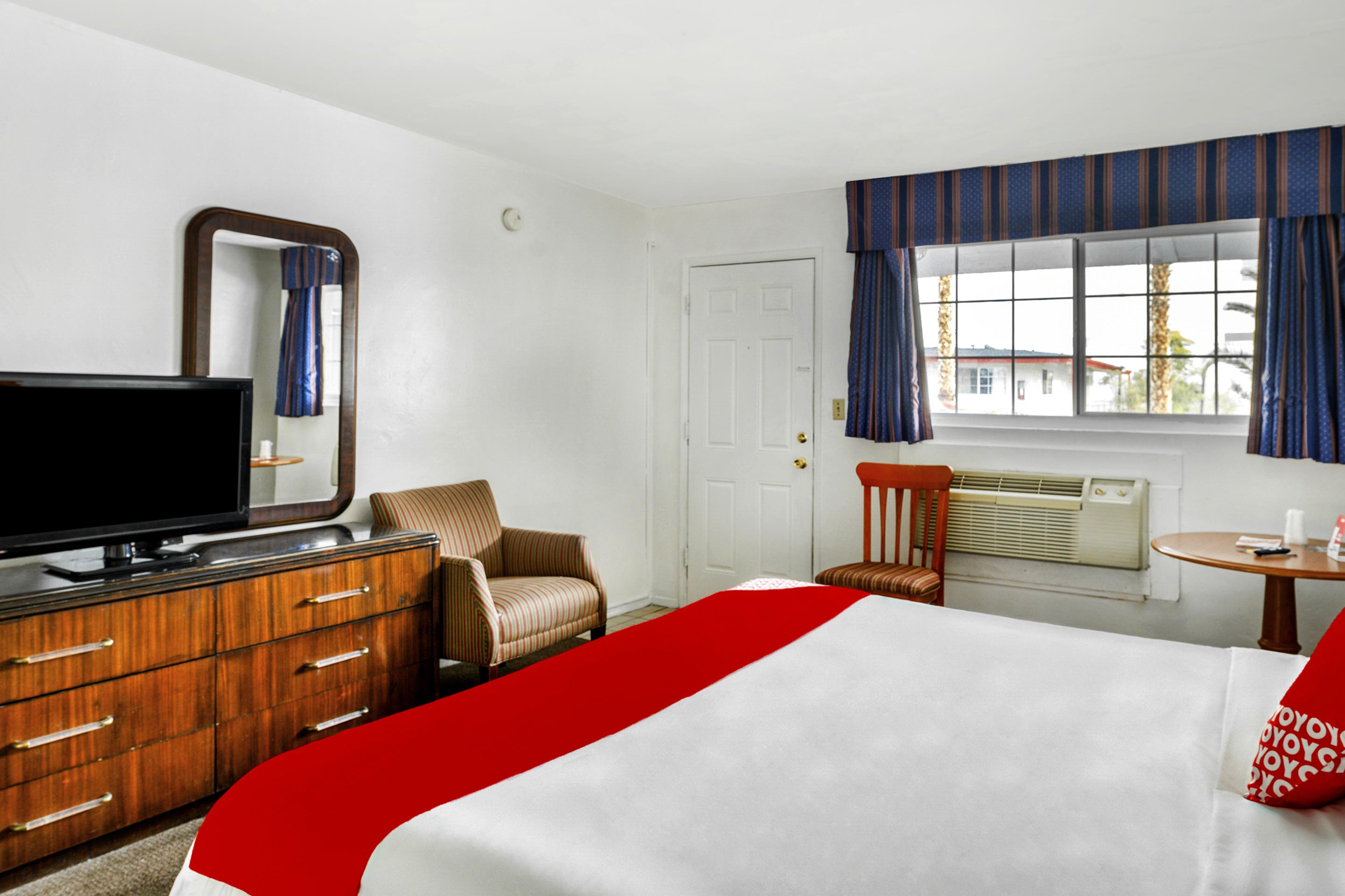 Oyo Gateway Motel Las Vegas North Strip/Fremont St. Area Экстерьер фото