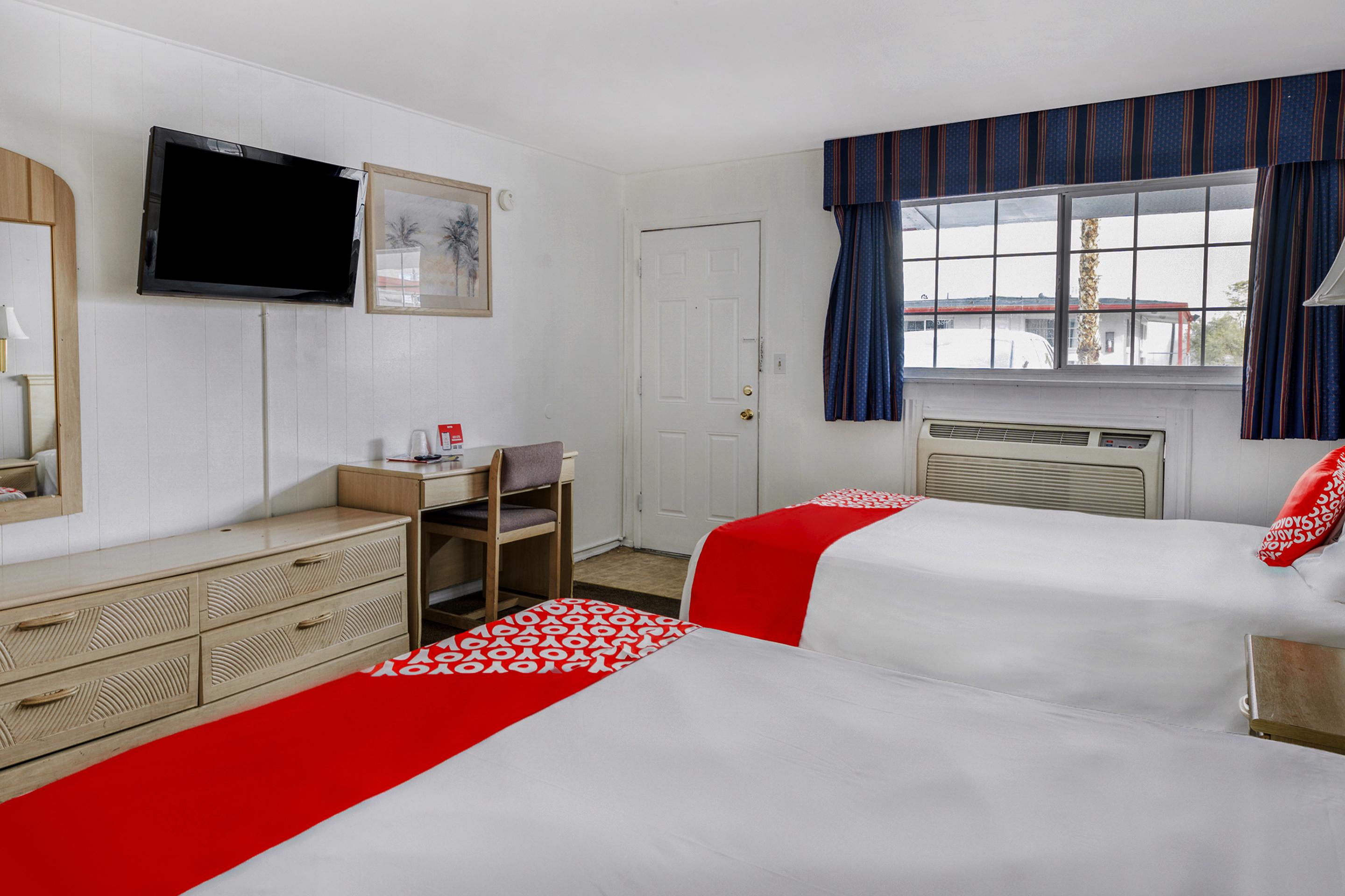 Oyo Gateway Motel Las Vegas North Strip/Fremont St. Area Экстерьер фото