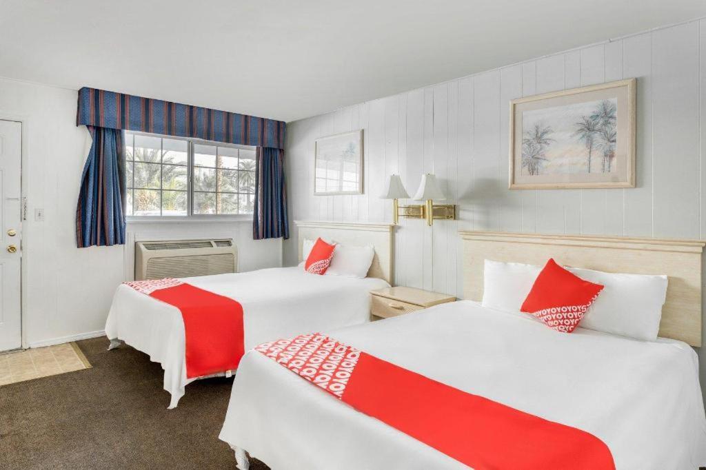 Oyo Gateway Motel Las Vegas North Strip/Fremont St. Area Экстерьер фото